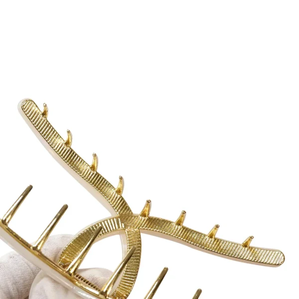 Golden Elegance Hair Claw Clip - Image 4