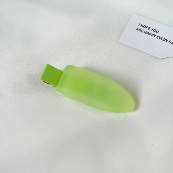 Chic No Crease Hair Clips in Jelly Translucent Colors - Image 7