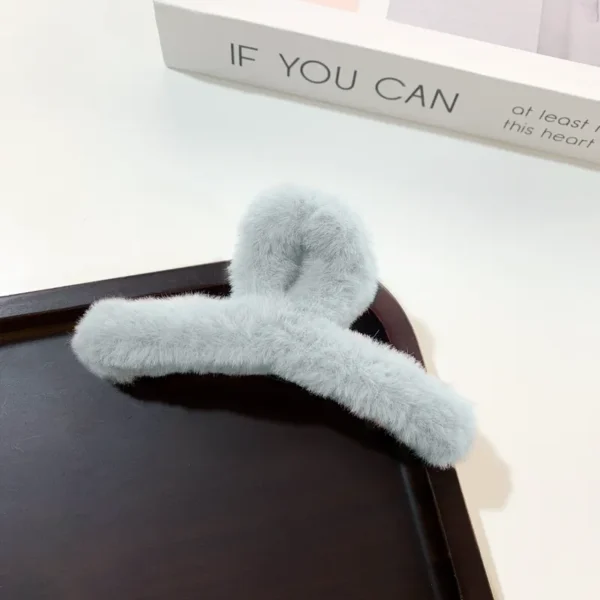 Fuzzy Wave Fabric Hair Claw - Image 5