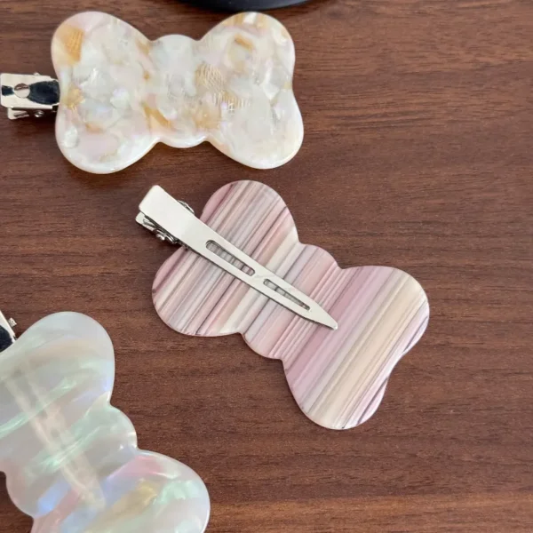 Seamless Metal Duckbill Hair Clip with Acetate Bow Accent - Image 3