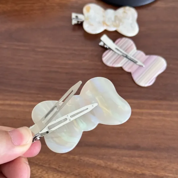 Seamless Metal Duckbill Hair Clip with Acetate Bow Accent - Image 4