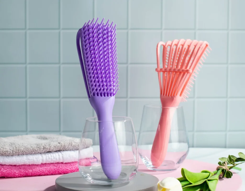 Flexi-Brush with Adjustable Bristles